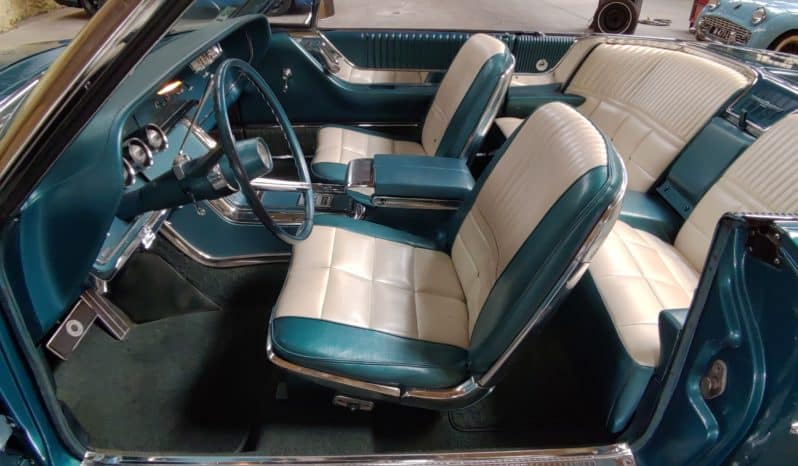 Ford THUNDERBIRD convertible de 1966 complet