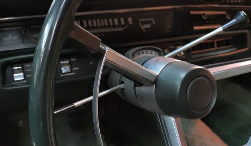 DODGE Coronet Modèle Sedan 440 de 1968 complet