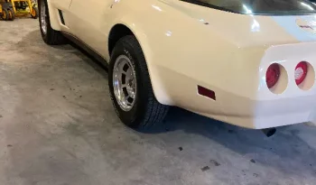 
									Chevrolet Corvette C3 de 1980 complet								