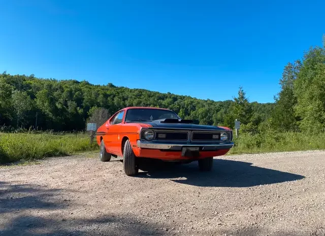 
								Dodge Dart Demon de 1971 complet									