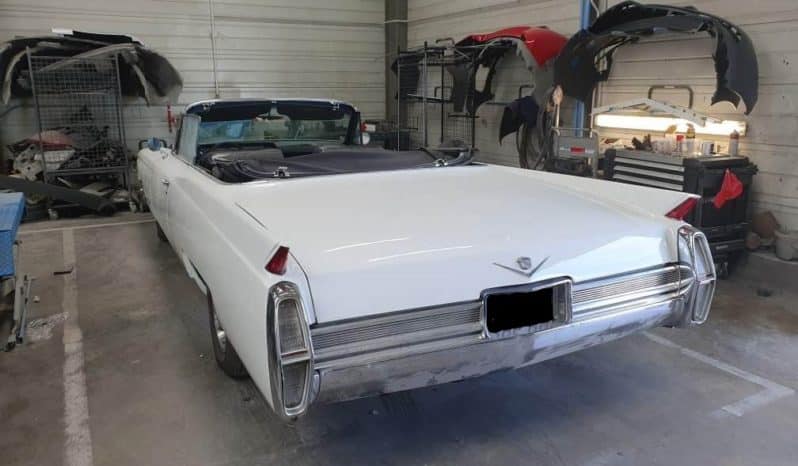 1964 Cadillac convertible “Le Corniaud” complet